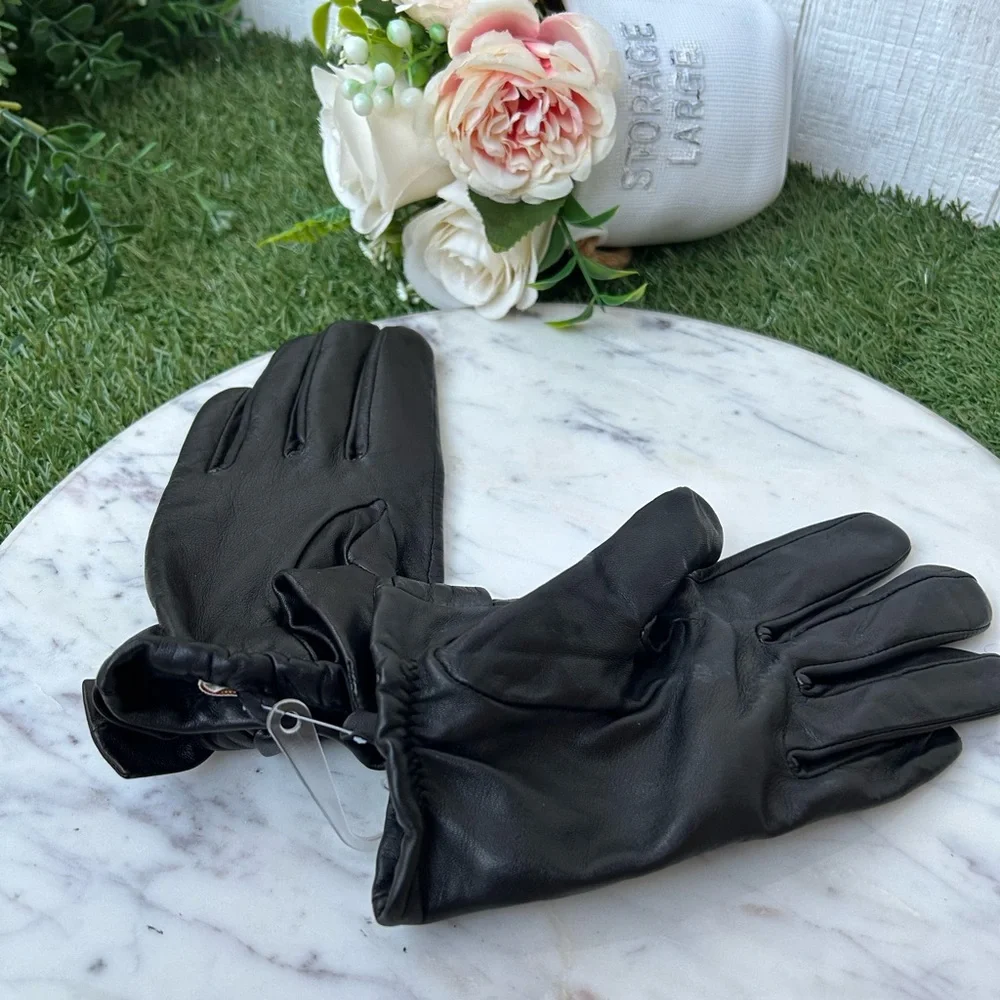 Kate Spade Black Bow Gloves L SHELL 100% LAMB LEATHER LINING 100% POLYESTER